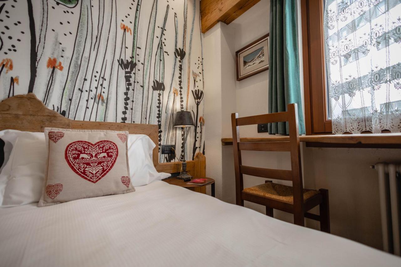 Hotel & Ristorante Serenella Breuil-Cervinia Exteriér fotografie