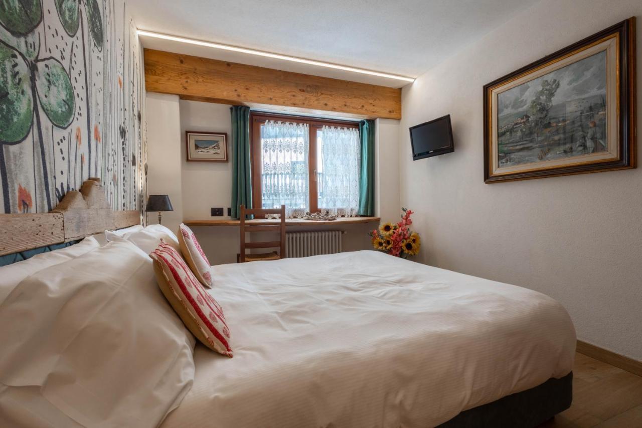 Hotel & Ristorante Serenella Breuil-Cervinia Exteriér fotografie