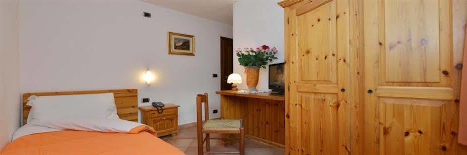 Hotel & Ristorante Serenella Breuil-Cervinia Exteriér fotografie