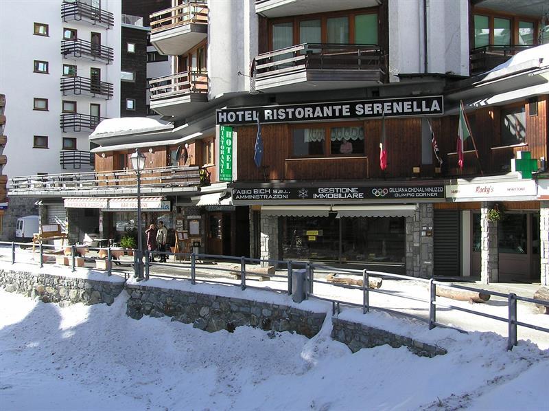 Hotel & Ristorante Serenella Breuil-Cervinia Exteriér fotografie